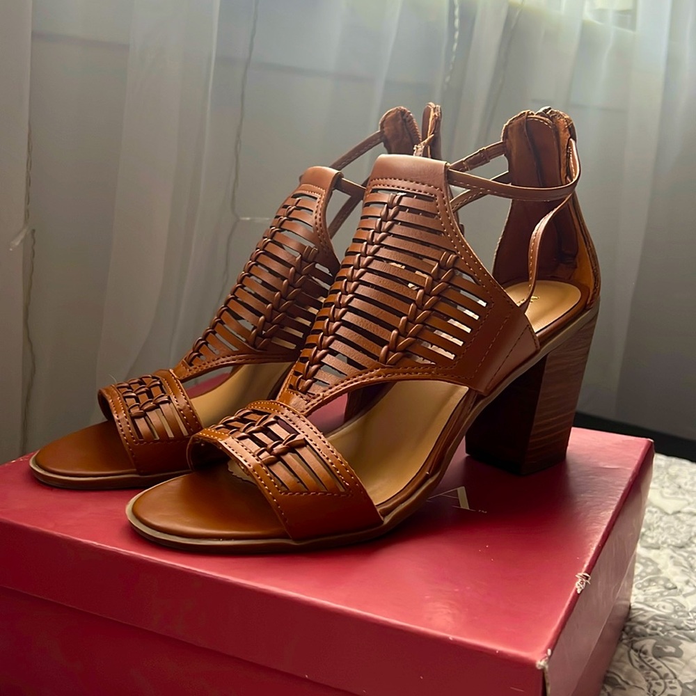 Tan heels